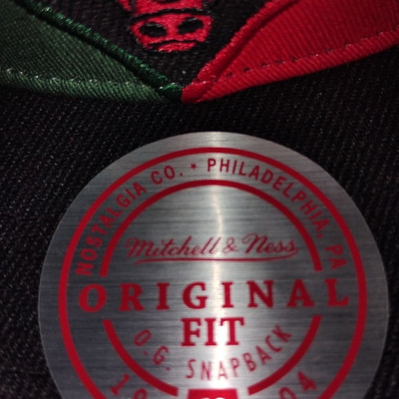 Black History month NBA Chicago Bulls snapback cap. - Picture 6 of 7